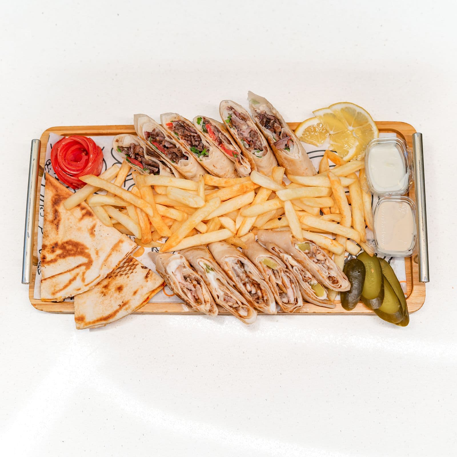 وجبة شاورما عربي مشكل